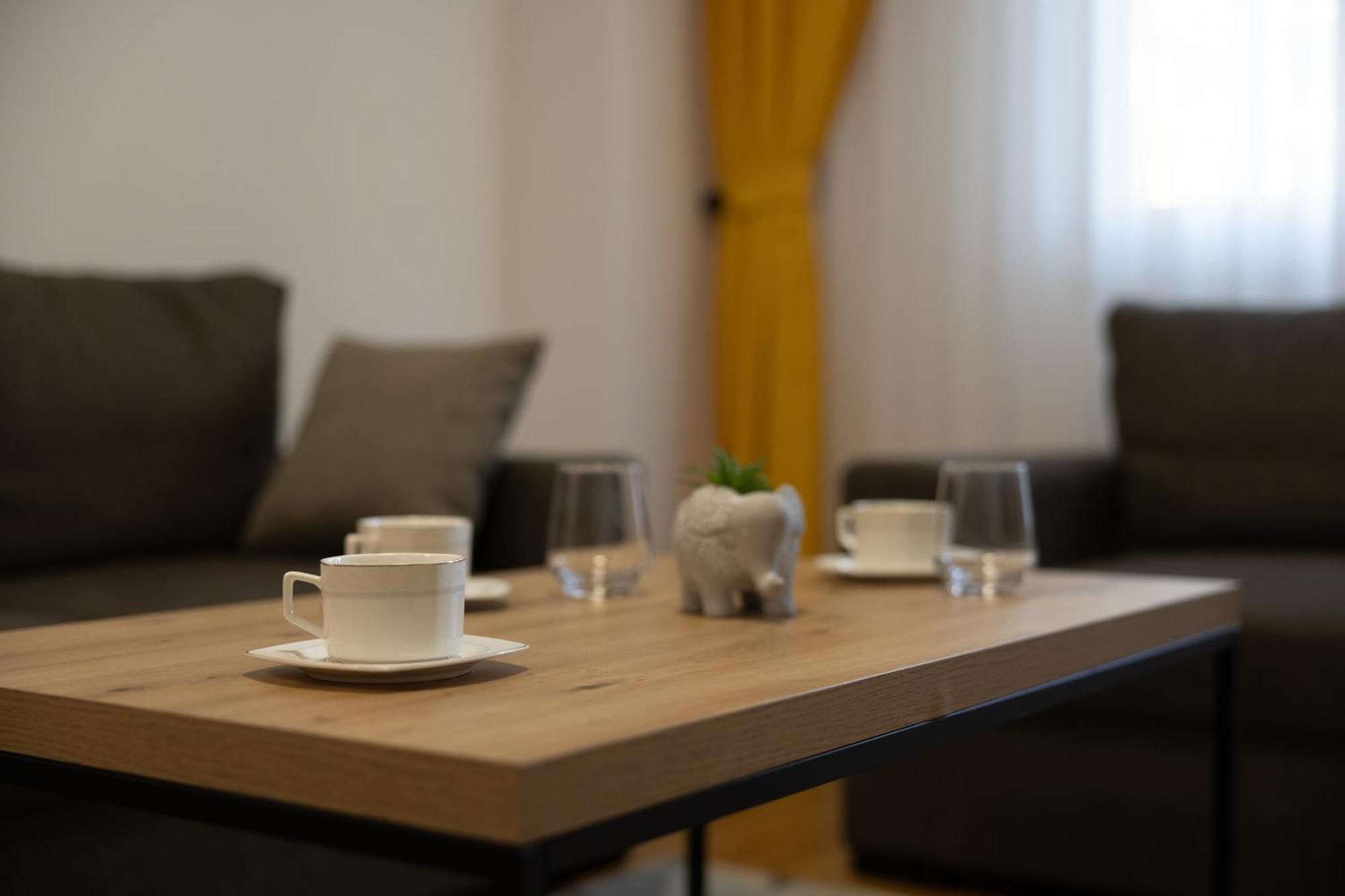 Apartman Aleksandra East Gate Living