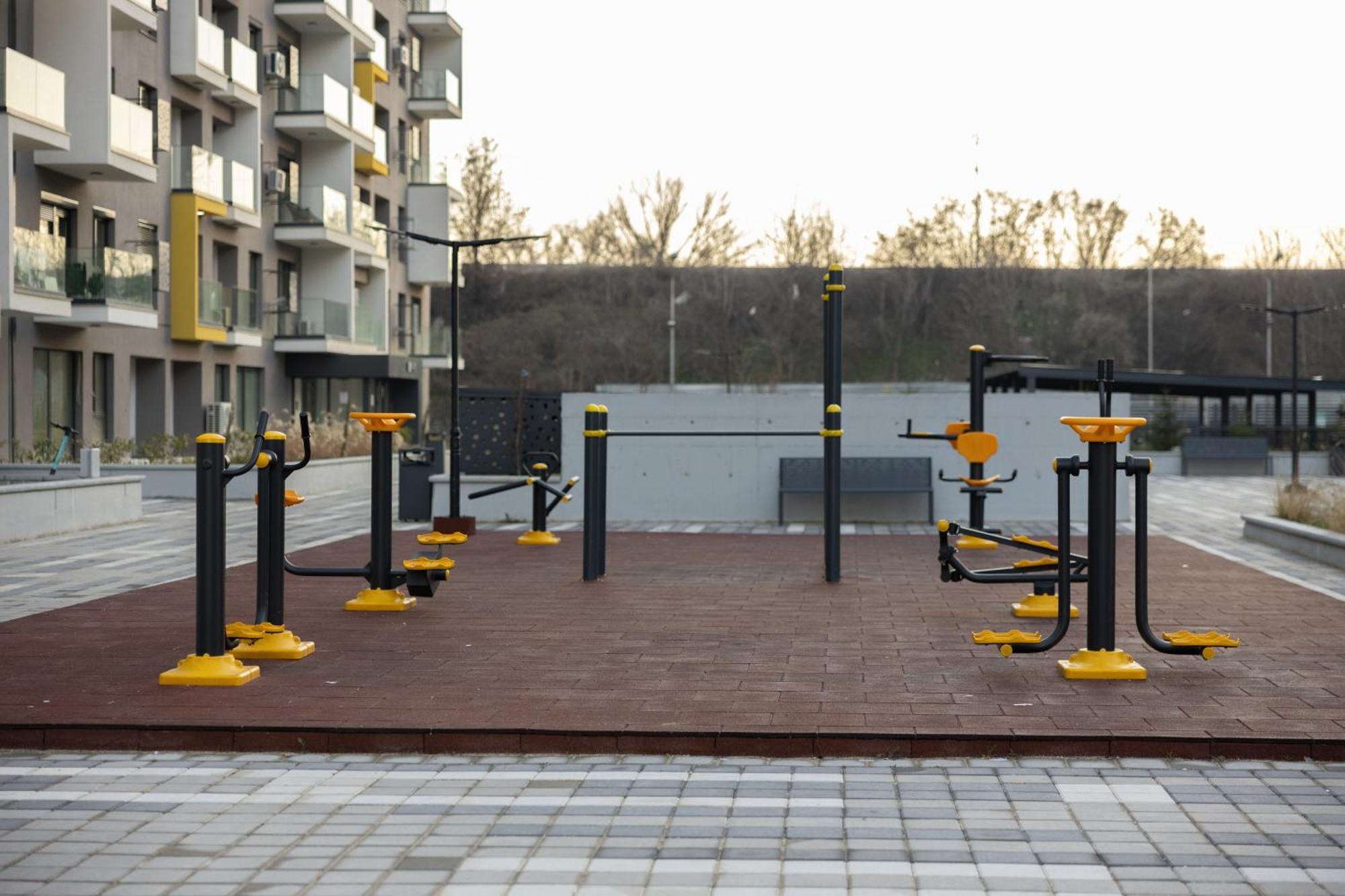 Aleksandra East Gate Living *